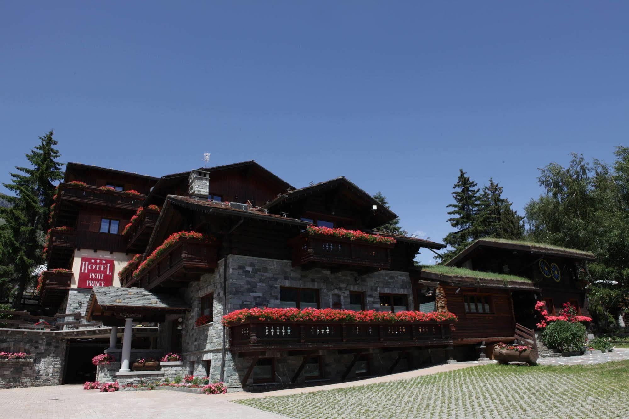 Hotel Petit Prince Antagnod Exterior foto